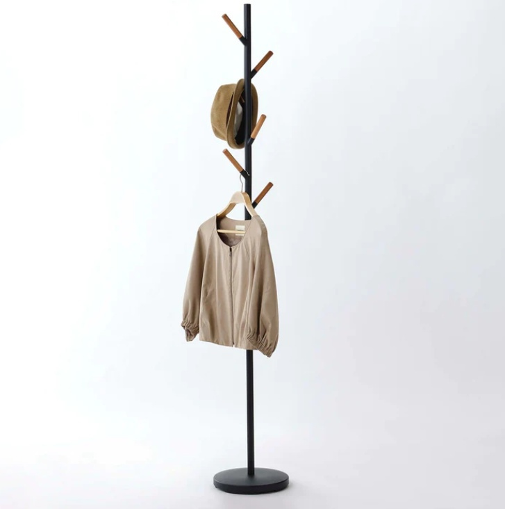 Klädhängare, PLAIN TREE COAT HANGER, Ø 28 x H 177 cm, Yamazaki, Svart i gruppen Förvaring hos SmartaSaker.se (41368)