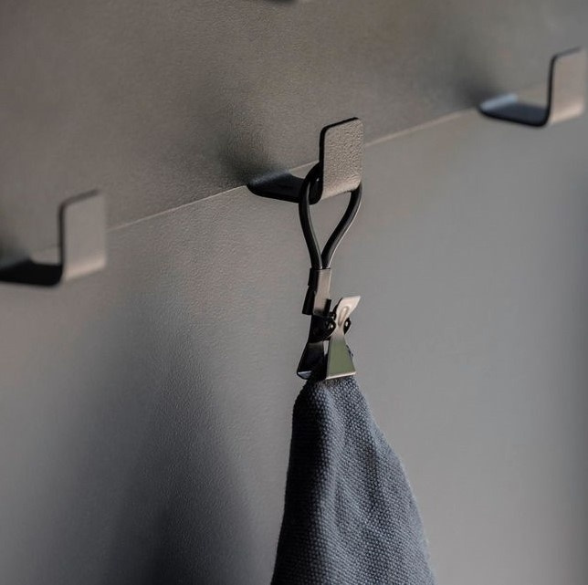 Klämmor för handdukar som saknar ögla, 4 st, TOWEL CLIPS, Svarta i gruppen Förvaring / Badrumsförvaring hos SmartaSaker.se (41453)