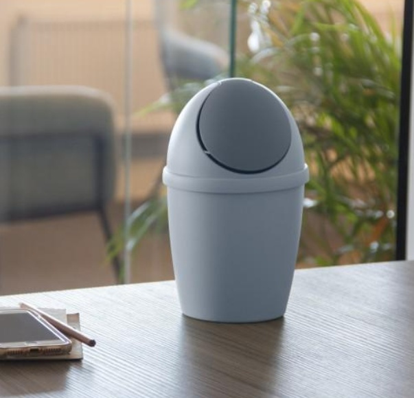 Liten Papperskorg med vipplock, TIGLIO TABLE BIN, Ø 14 x H 22 cm i gruppen Förvaring / Badrumsförvaring / Papperskorgar hos SmartaSaker.se (41650)