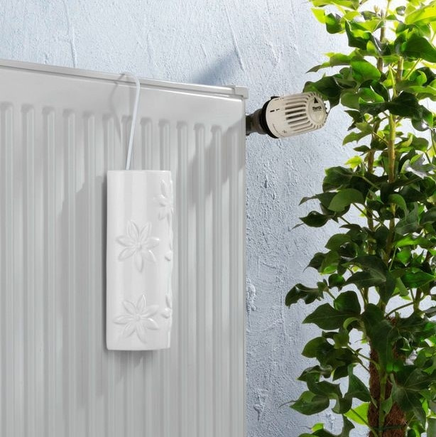 Luftfuktare för element i Keramik, FLOWERS HANGING HUMIDIFIER, Vit i gruppen Förvaring / Tvätt och tork hos SmartaSaker.se (41665)