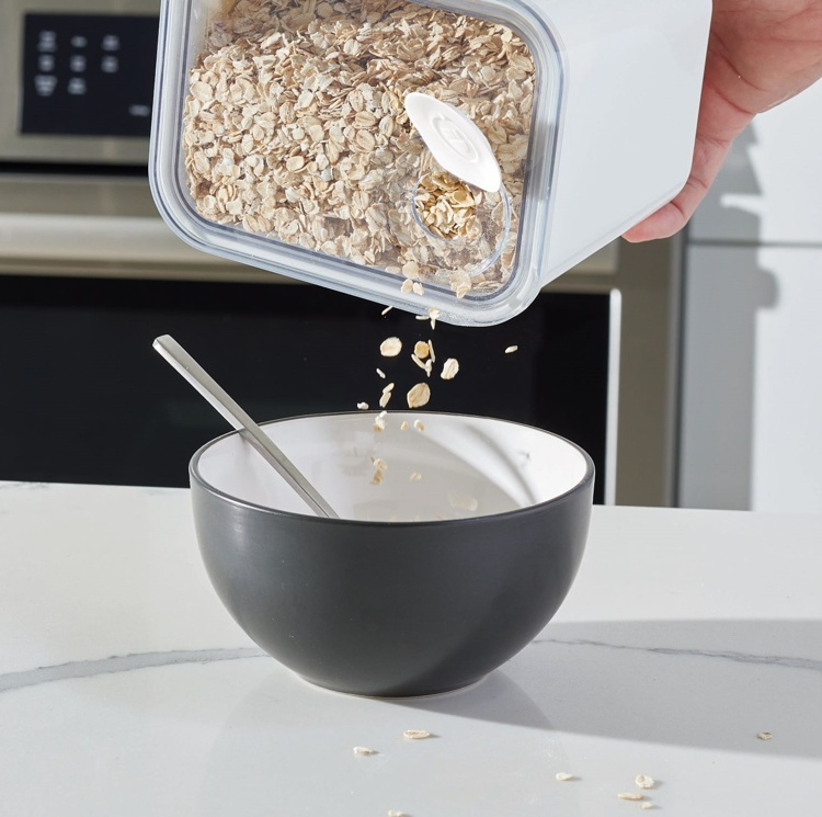 Lufttät Förvaringsburk, iD POUR LID MEDIUM CANISTER, 12 x 16,5 x H 22,5 cm, Vit / Transparent i gruppen Förvaring / Köksförvaring / Förvaringslådor och burkar / iD Fresh hos SmartaSaker.se (41706)
