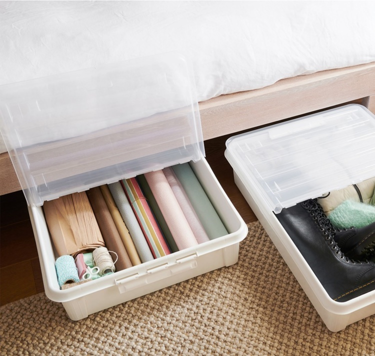 Låda Under Sängen med Hjul, SMARTSTORE BEDROLLER, 79 x 59 x H 18.5 cm, Vit / Transparent i gruppen Förvaring / Sovrumsförvaring / Under sängen-förvaring hos SmartaSaker.se (41838)