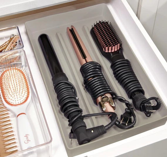 Lådinsats i silikon, THE HOME EDIT HAIR TOOL HOLDER, 37,5 x 24,1 x H4,4 cm, Grå i gruppen Förvaring / Badrumsförvaring hos SmartaSaker.se (41924)