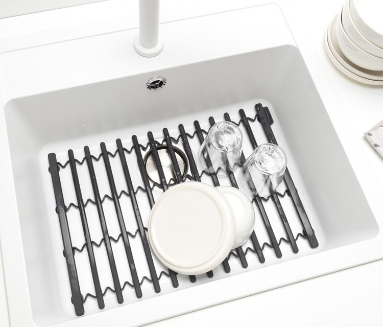 Matta för diskhon, BRABANTIA SILICONE SINK MAT, 30 x 30 - 45 cm, Mörkgrå i gruppen Förvaring / Köksförvaring / Diskställ och diskbänk hos SmartaSaker.se (42210)