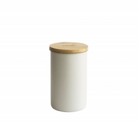 Metallburk med bambulock, 650 ml, OPAQUE TEA JAR, Ø 8 x H 13 cm, Offwhite / Natur i gruppen Förvaring / Köksförvaring / Förvaringslådor och burkar hos SmartaSaker.se (42223)