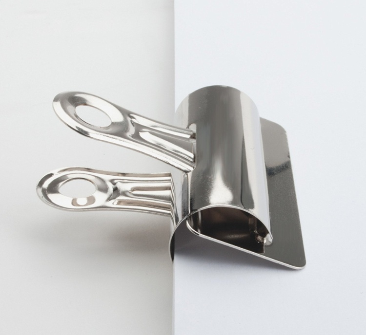 Pappersklämmor i metall , 4 st, BOSTON XL, 6,5 cm, Silver i gruppen Förvaring / Kontorsmaterial hos SmartaSaker.se (42336)