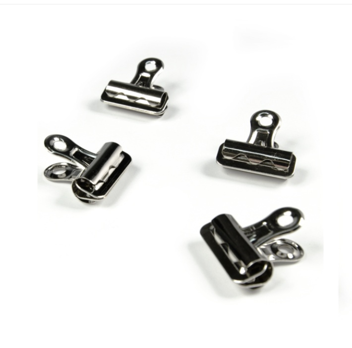 Pappersklämmor i metall, 12 st, BOSTON SMALL, 3 cm, Silver i gruppen Förvaring / Kontorsmaterial hos SmartaSaker.se (42339)
