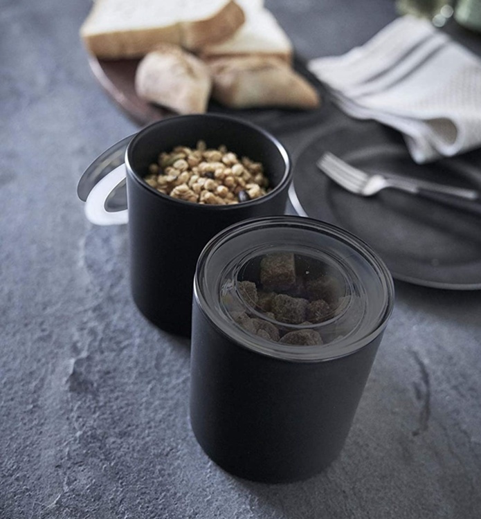 Porslinsburk med lock, YAMAZAKI TOWER LARGE CANISTER, Ø 10,5 x H 12 cm i gruppen Förvaring / Köksförvaring / Förvaringslådor och burkar hos SmartaSaker.se (42428)