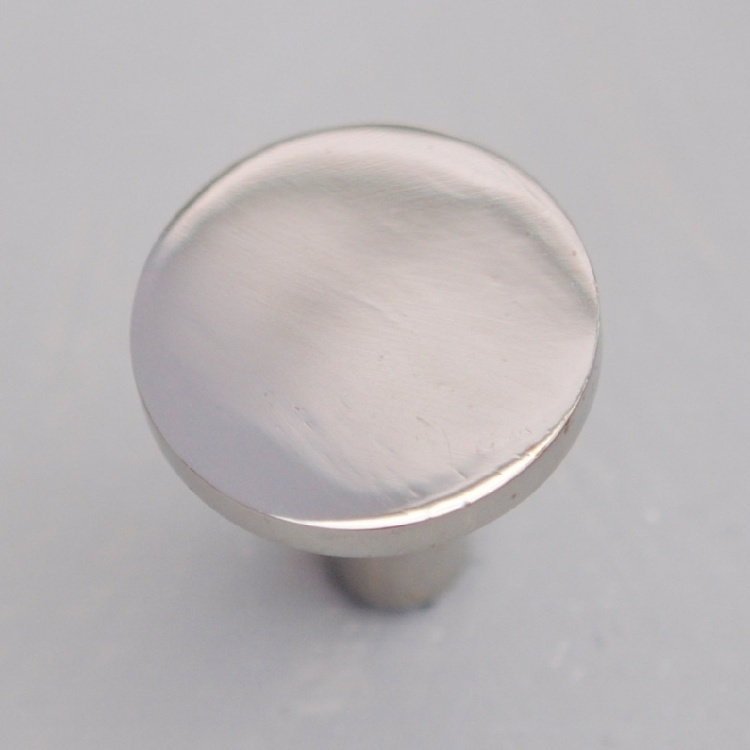 Rund krok / knopp, EXMEZ, Medium, Ø 3 cm, Blank krom i gruppen Förvaring / Hallförvaring / Krokar och hängare hos SmartaSaker.se (42484)