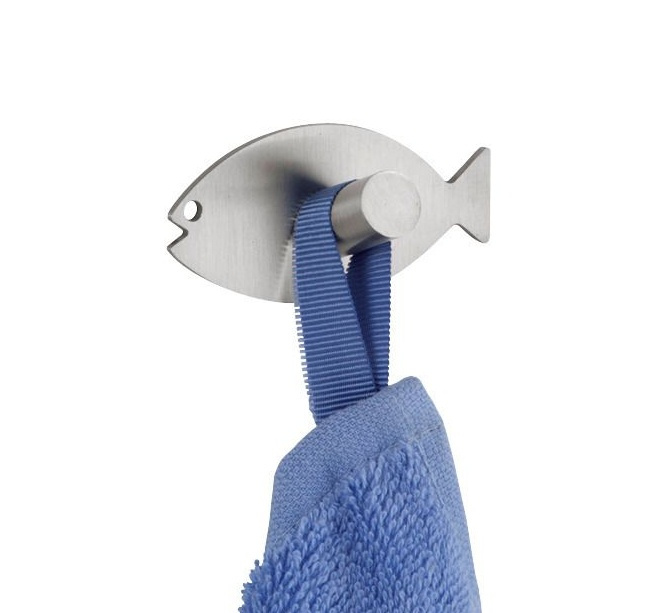 Självhäftande krokar i metall, 2 st, FISH, 6,5 x H3,2 cm, Rostfritt stål i gruppen Förvaring / Badrumsförvaring hos SmartaSaker.se (42523)