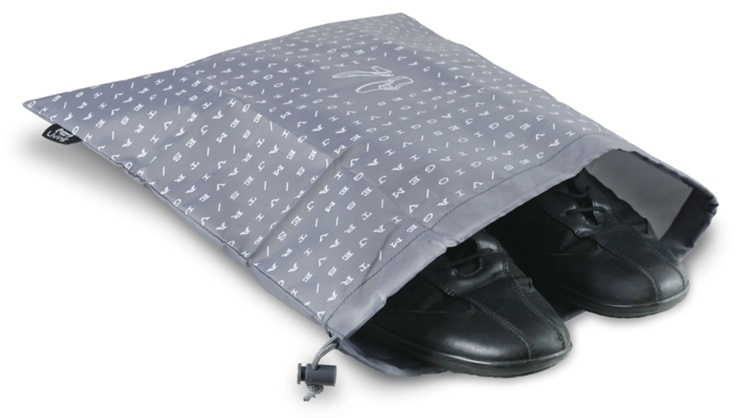 Skopåse för resan, TRAVEL - SACCHETTO SCARPE, 36 x 40 cm, Grå i gruppen Förvaring / Förvaring på resa / Packpåsar och packkuber hos SmartaSaker.se (42577)