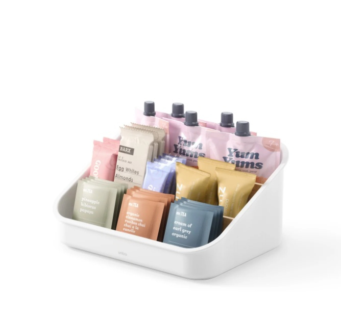 Sluttande Låda med 3 fack, UMBRA BELLWOOD PACKETS ORGANIZER, 27 x 20 x H 13 cm, Vit /Natur i gruppen Förvaring / Köksförvaring / Organisera köksskåp hos SmartaSaker.se (42650)