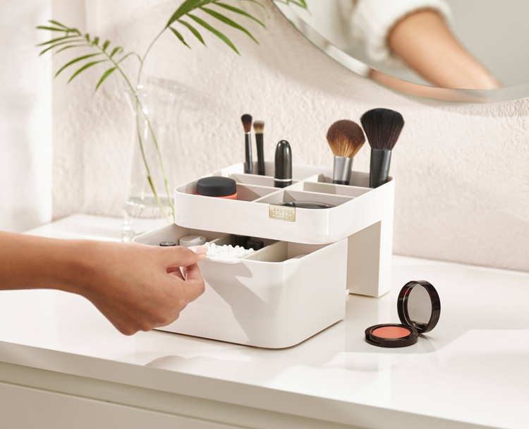 Sminkställ med låda, VIVA MEDIUM COSMETIC ORGANISER, Joseph Joseph, Benvit i gruppen Förvaring / Badrumsförvaring / Sminkförvaring hos SmartaSaker.se (42676)
