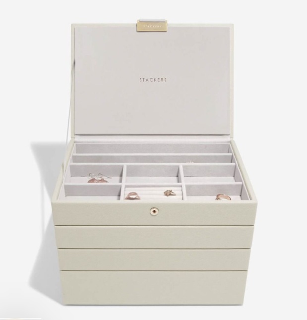Smyckeskrin, 4 våningar, CLASSIC STACKERS, 18 x 25 x H 19,5 cm, Oatmeal i gruppen Förvaring / Sovrumsförvaring / Smyckesförvaring hos SmartaSaker.se (42707)