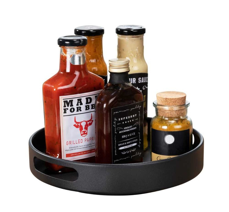 Snurrbricka i metall, Hög kant med handtag, ROTATING TRAY, Ã˜ 26 x H 6 cm, Svart i gruppen Förvaring / Köksförvaring / Organisera köksskåp / Kryddställ hos SmartaSaker.se (42732)