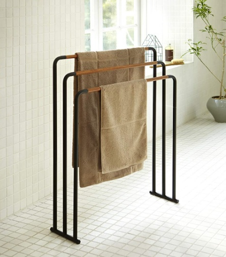 Ställning för handdukar, YAMAZAKI TOWEL HANGER, 19 x 70 x H 83 cm i gruppen Förvaring / Badrumsförvaring hos SmartaSaker.se (42885)