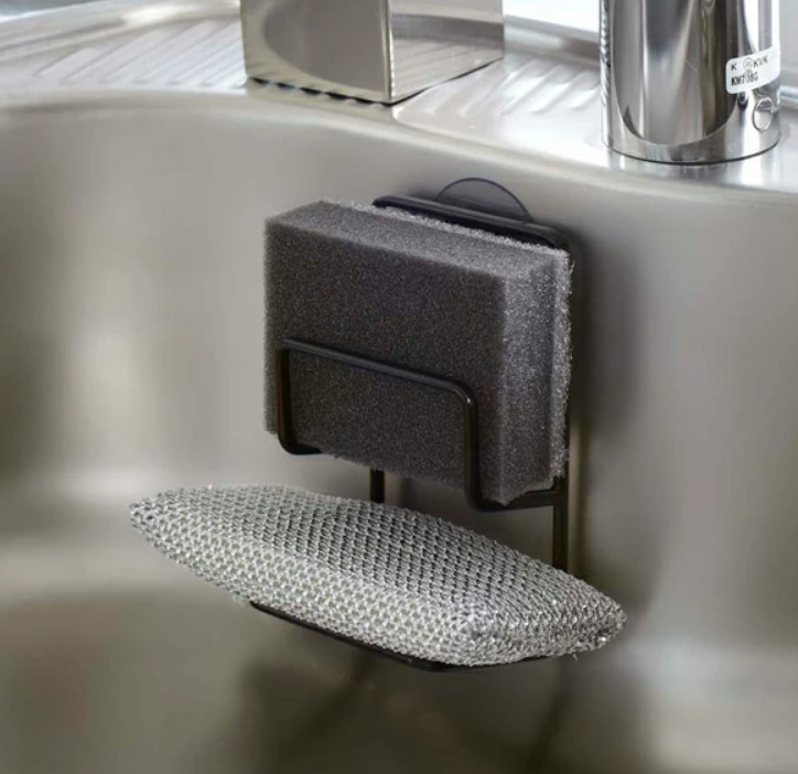 Svamphållare med sugpropp, TOWER DOUBLE SPONGE HOLDER, 7,5 x 6,3 x H 12,7 cm, Yamazaki i gruppen Förvaring / Köksförvaring / Diskställ och diskbänk hos SmartaSaker.se (42909)