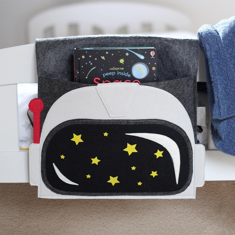 Sängficka, Rymdmotiv, AUSTRONAUT, 34 x 72 cm, Mörkgrå i gruppen Förvaring / Barnrumsförvaring hos SmartaSaker.se (42916)