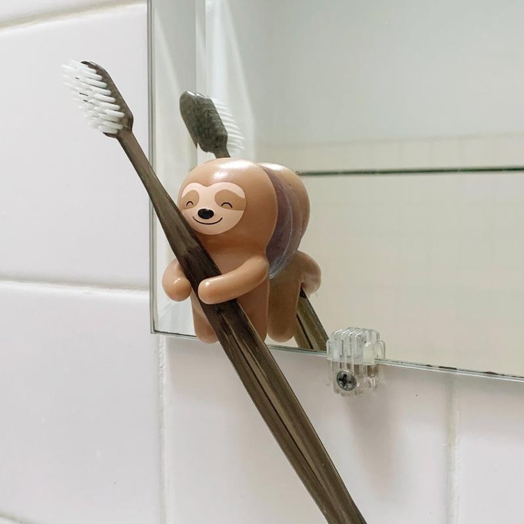 Tandborsthållare med sugproppsfäste, SLOTH, 4 x 5 x H 6 cm, Brun i gruppen Förvaring / Badrumsförvaring hos SmartaSaker.se (42933)