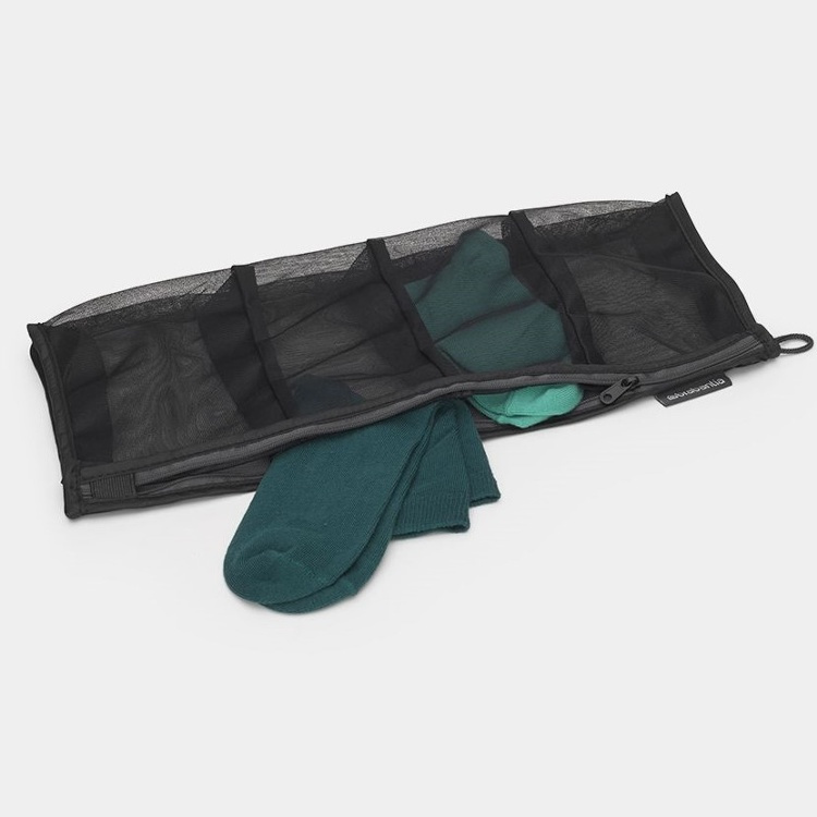 Tvättpåse med 4 sorteringsfack, BRABANTIA WASH BAG SOCKS, 42 x 1 x H 22 cm i gruppen Förvaring / Tvätt och tork / Tvättpåsar hos SmartaSaker.se (43137)
