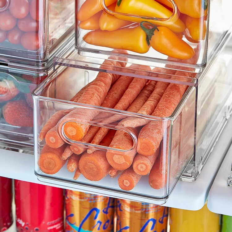 Utdragbar låda med avdelare, THE HOME EDIT FRIDGE DRAWER, 17x 31,4 x H 12 cm, Transparent i gruppen Förvaring / Köksförvaring / Kylskåpsförvaring hos SmartaSaker.se (43169)