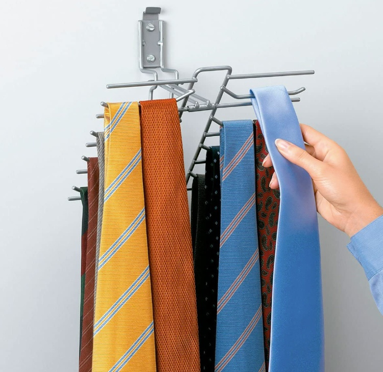 Vägghängd Hållare för 30 Slipsar / Skärp, TIE & BELT RACK, Silver i gruppen Förvaring / Garderobsförvaring / Galgar och hängare hos SmartaSaker.se (43227)