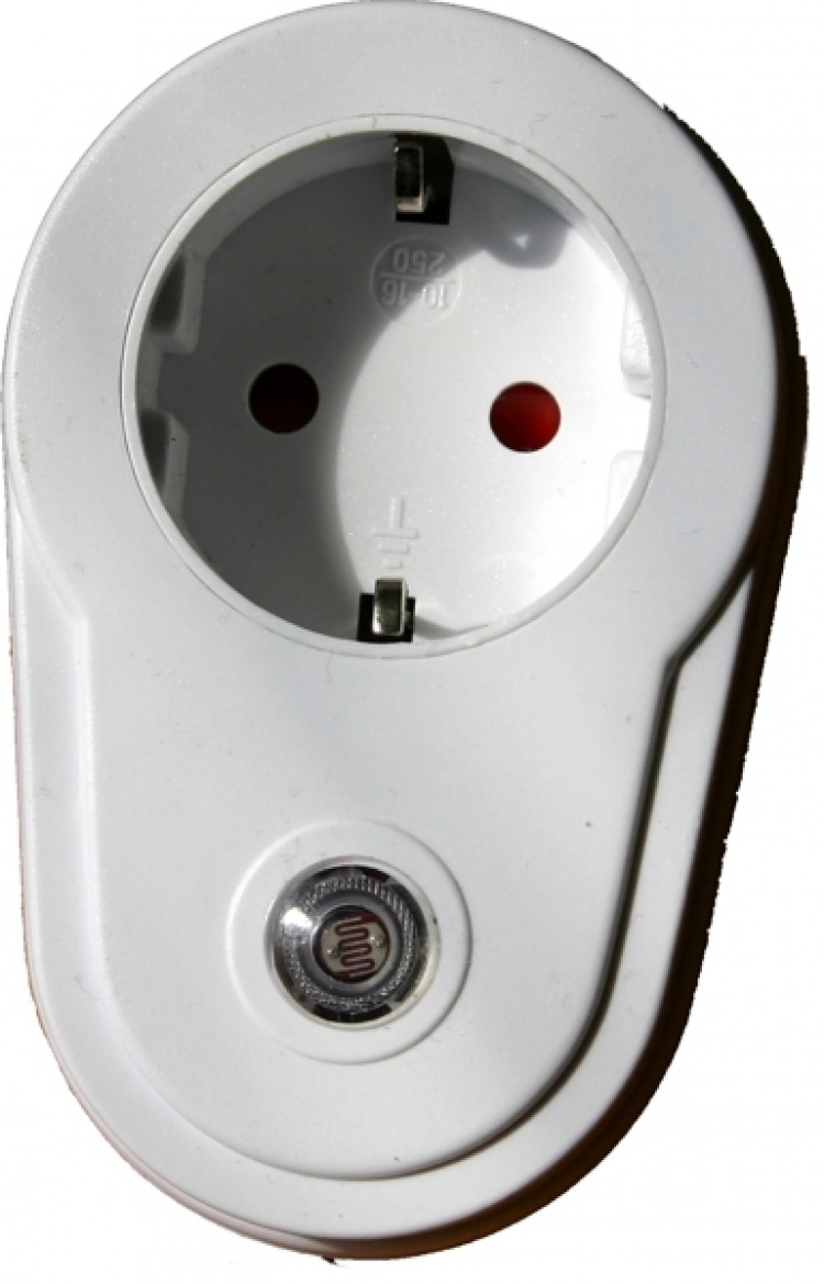 UTGÅTT Eluttag med skymningssensor i gruppen Hemmet / Elektronik hos SmartaSaker.se (10702)
