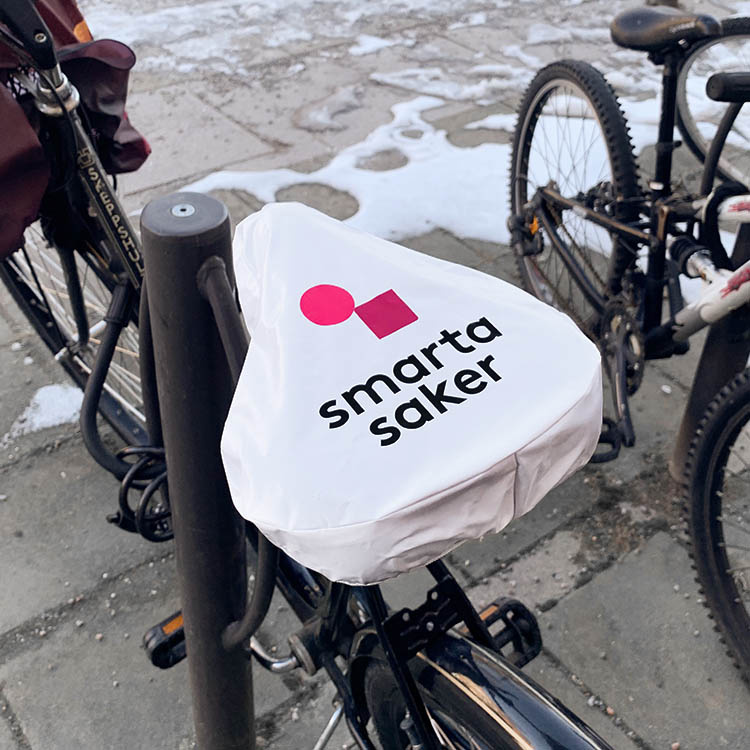 Regnskydd till cykelsadel i gruppen Utvalda varumärken / SmartaSaker hos SmartaSaker.se (13313)