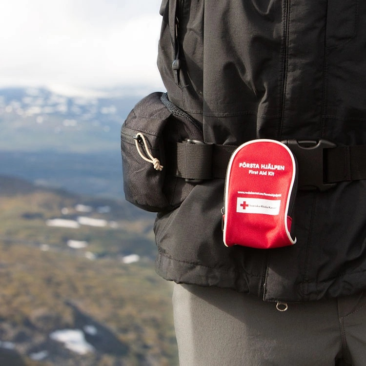 Röda Korsets Första hjälpen-väska, Mini i gruppen Säkerhet / Krisberedskap hos SmartaSaker.se (13352-SET)
