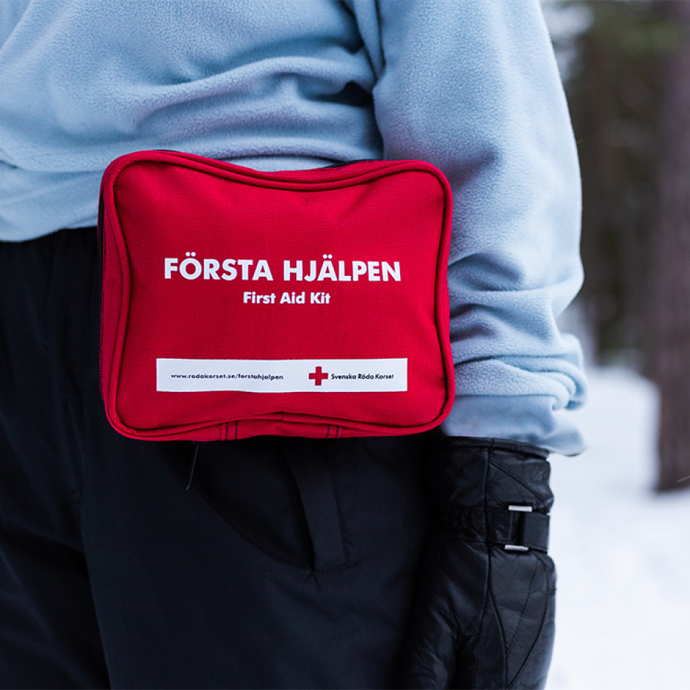 Röda Korsets Första hjälpen-väska, Mellan i gruppen Säkerhet / Svenska Röda Korset hos SmartaSaker.se (13353)