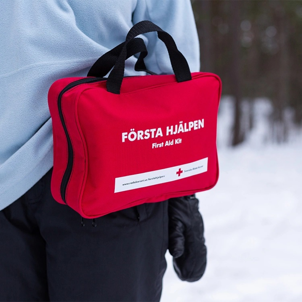 Röda Korsets Första hjälpen-väska, Stor i gruppen Säkerhet / Svenska Röda Korset hos SmartaSaker.se (13354-SET)
