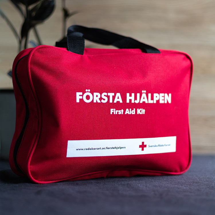 Röda Korsets Första hjälpen-väska, Stor i gruppen Säkerhet / Svenska Röda Korset hos SmartaSaker.se (13354)