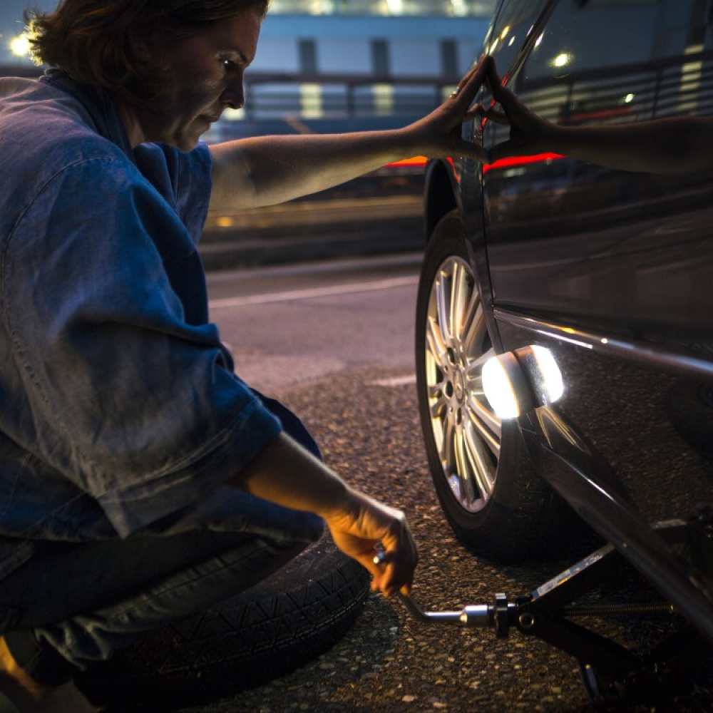 Varningslampa till bilen, Help Flash i gruppen Fordon / Biltillbehör hos SmartaSaker.se (13388)