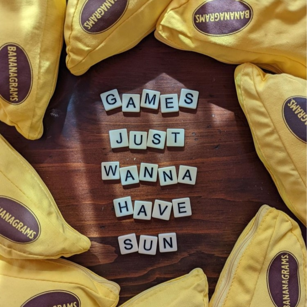 Ordspelet Bananagrams i gruppen Fritid / Spel hos SmartaSaker.se (13788)