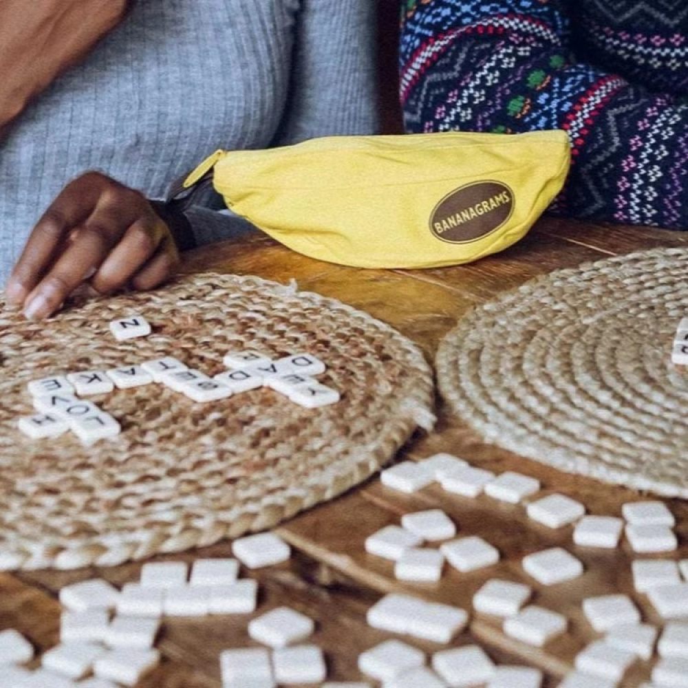 Ordspelet Bananagrams i gruppen Fritid / Spel hos SmartaSaker.se (13788)