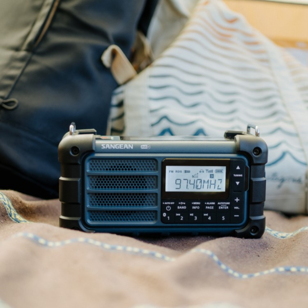 Överlevnadsradio DAB+/FM Pro i gruppen Hemmet / Elektronik / Högtalare & hörlurar hos SmartaSaker.se (13830)