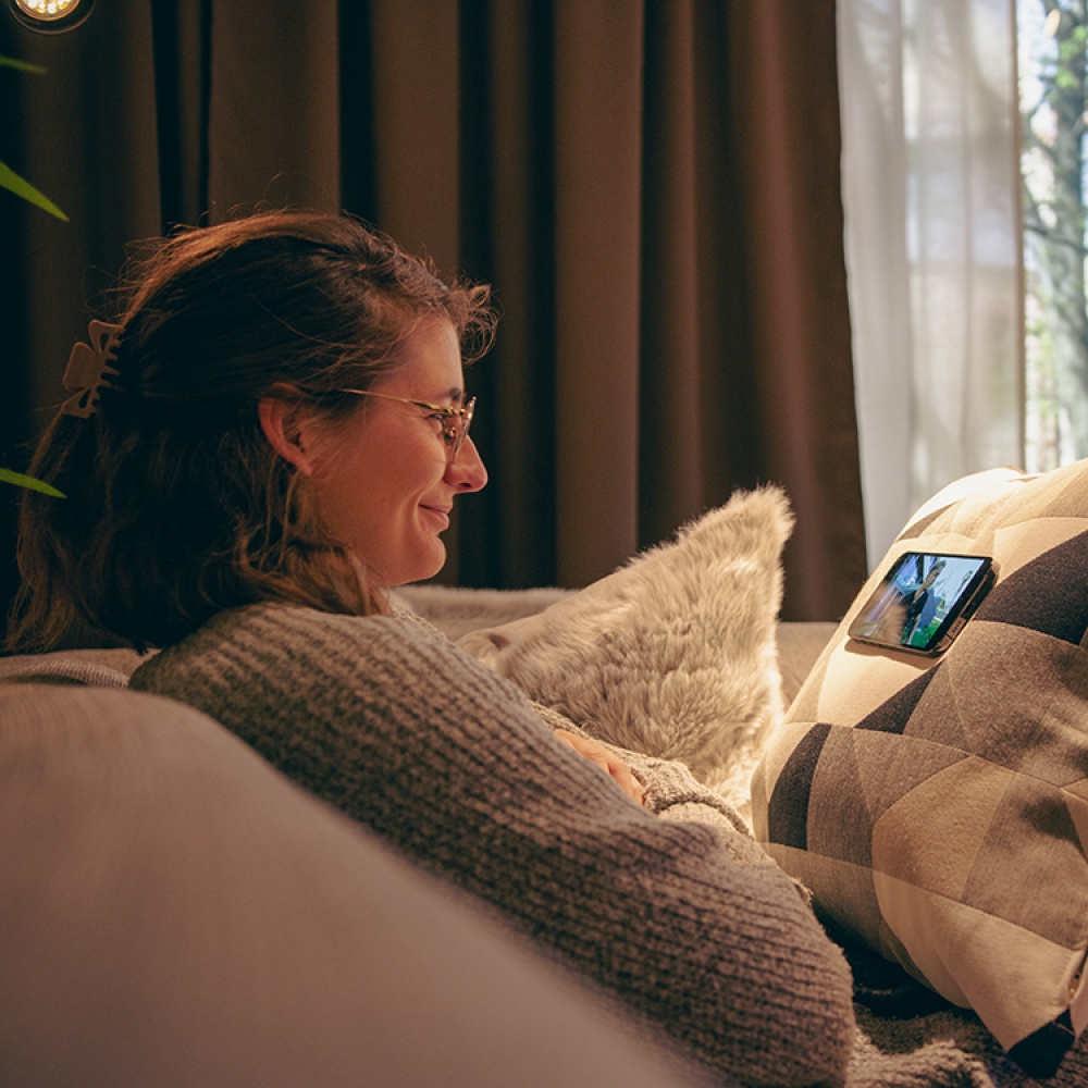 Mobilhållare med textilfäste MoMag, Mintgrön i gruppen Hemmet / Elektronik / Mobiltillbehör hos SmartaSaker.se (14102-MiG)