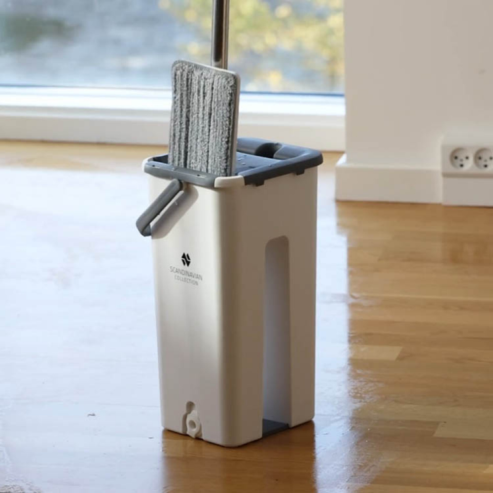 Golvmopp och skurhink med urvridare i gruppen Hemmet / Tvätt och Städ hos SmartaSaker.se (14407)
