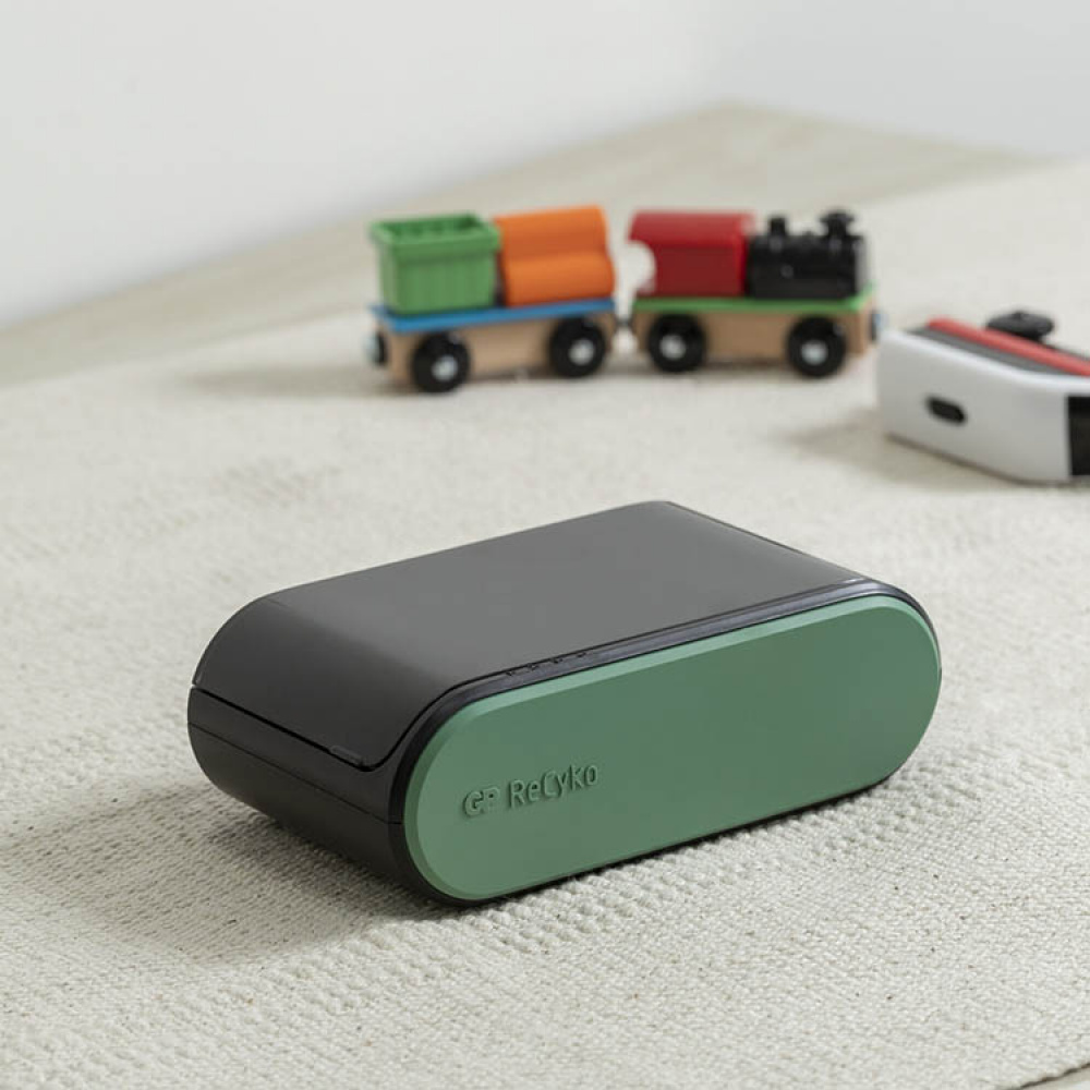 Universal batteriladdare, GP ReCyko i gruppen Hemmet / Elektronik / Hemelektronik hos SmartaSaker.se (14487)