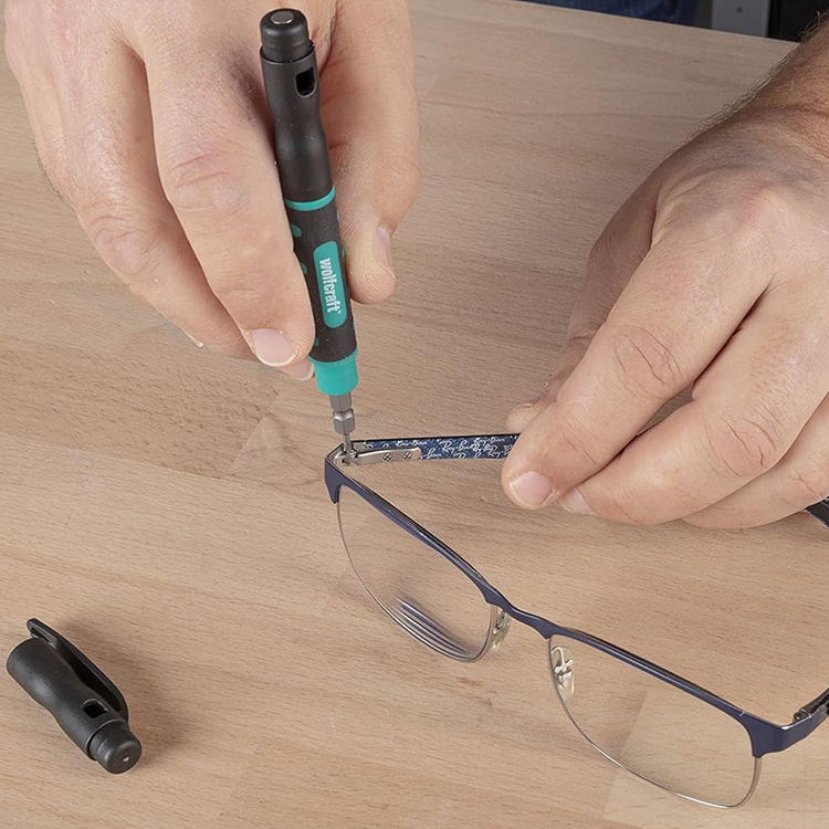 Precisionsmejsel med 4 bits i gruppen Fritid / Laga och reparera / Verktyg hos SmartaSaker.se (14557)