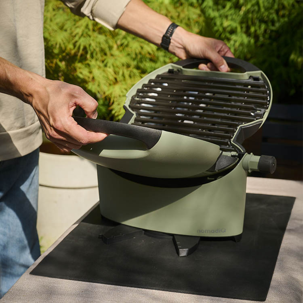 Portabel elgrill, NomadiQ i gruppen Hemmet / Grilltillbehör hos SmartaSaker.se (14559)