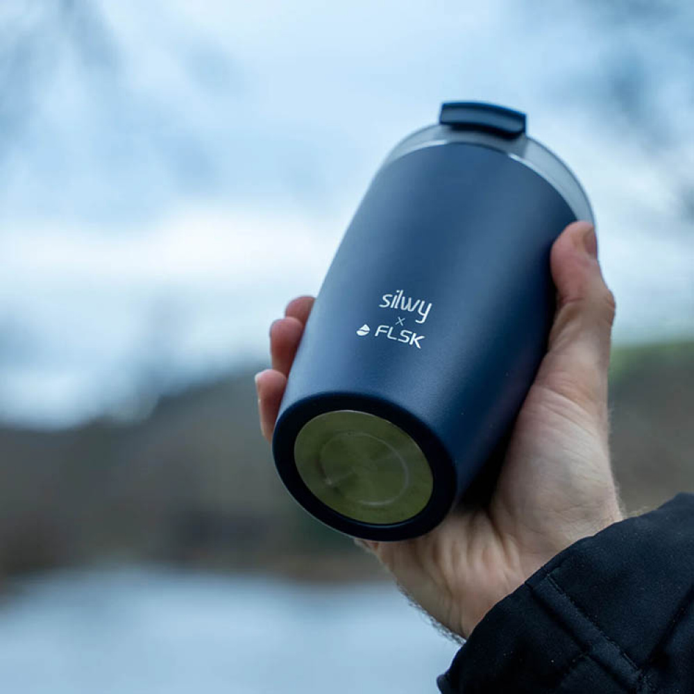 Magnetisk termosmugg Silwy i gruppen Fritid / Friluftsliv / Termosar hos SmartaSaker.se (14634)