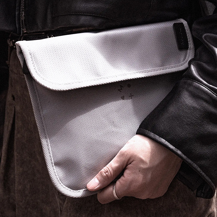 Flamhämmande förvaringsficka i gruppen Säkerhet / Brandsäkerhet hos SmartaSaker.se (14673)