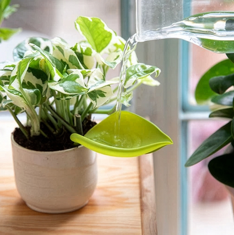 Bevattningstratt till kruka, 3-pack i gruppen Hemmet / Trädgård / Bevattning hos SmartaSaker.se (14677)