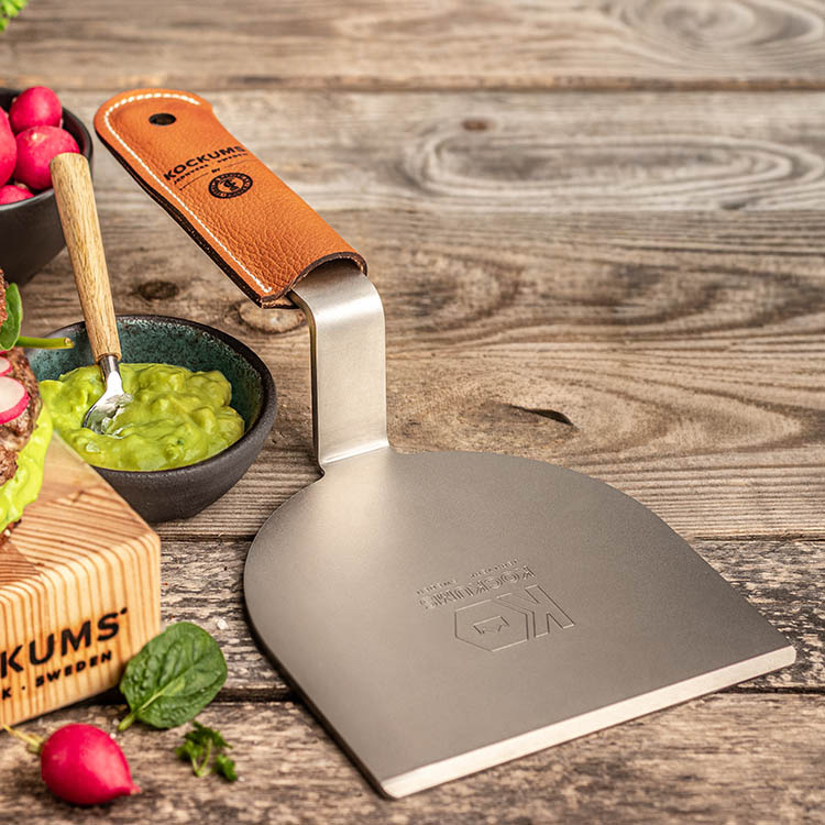 Hamburgerpress och stekspade, Kockums i gruppen Hemmet / Grilltillbehör hos SmartaSaker.se (14678)