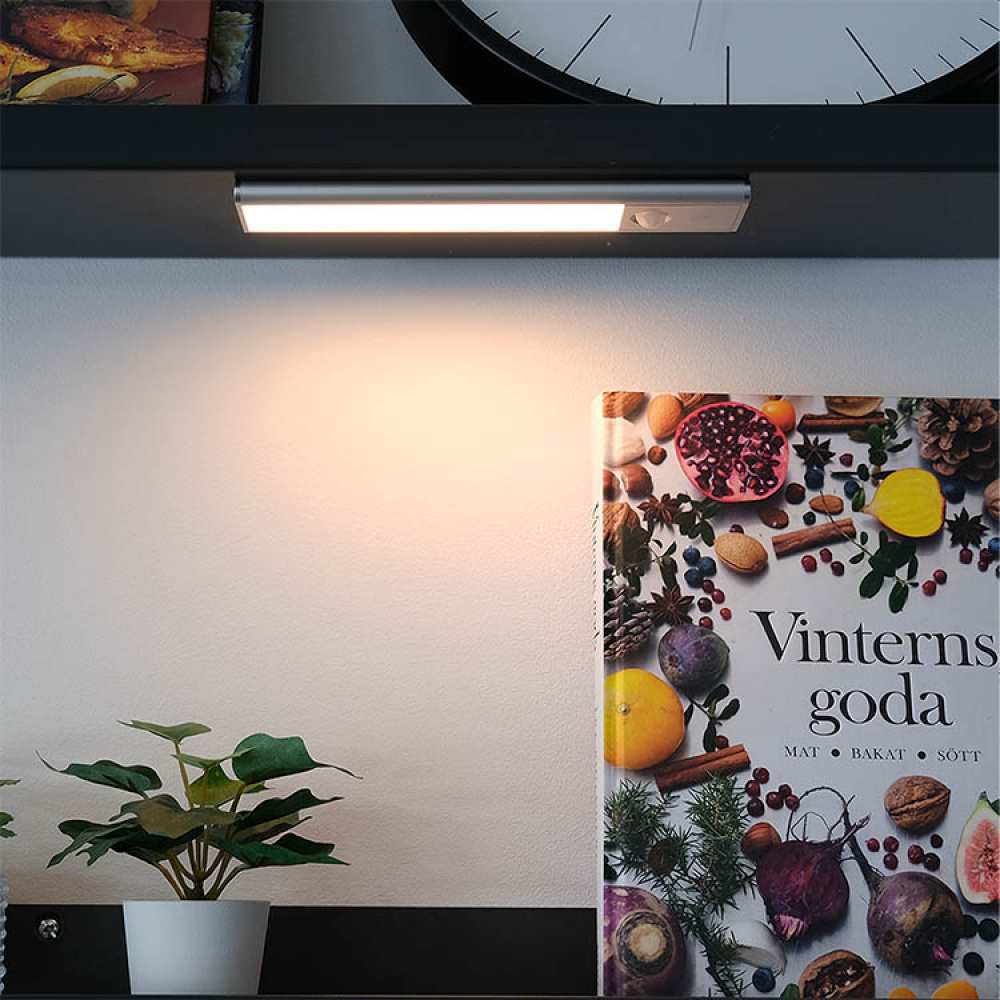 LED-lampa med rörelsesensor i gruppen Belysning / Inomhusbelysning hos SmartaSaker.se (14784)