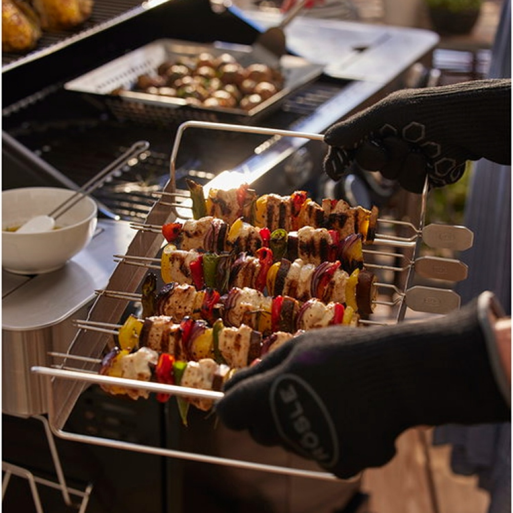 Grillspett med hållare i gruppen Presenttips / Presenter efter personlighet / Grillmästaren hos SmartaSaker.se (14937)