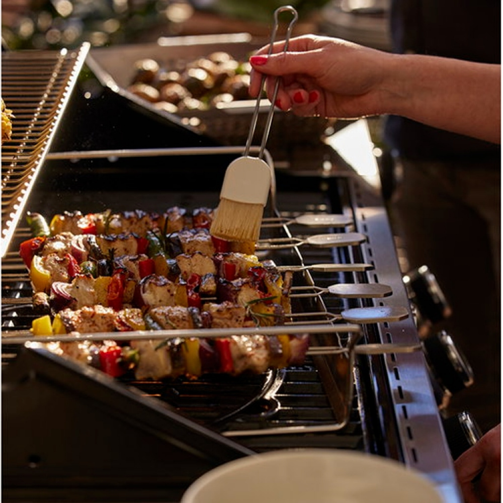Grillspett med hållare i gruppen Presenttips / Presenter efter personlighet / Grillmästaren hos SmartaSaker.se (14937)