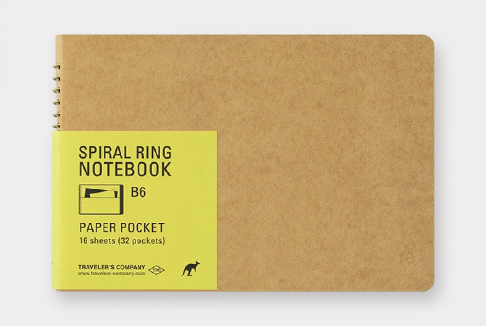 Anteckningsbok med fickor, SPIRAL PAPER POCKET B6, Horisontal, Traveler\'s Comapany, Natur i gruppen Förvaring / Kontorsmaterial hos SmartaSaker.se (40008)