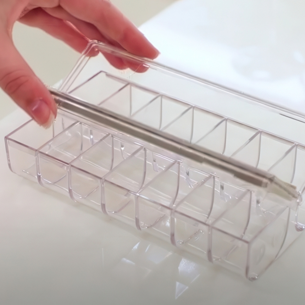 Ask för medicin med 14 fack, THE HOME EDIT PILL ORGANIZER, Transparent i gruppen Förvaring / Badrumsförvaring hos SmartaSaker.se (40028)
